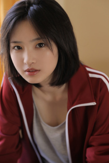 老卫抱着淑蓉进房间导演是谁